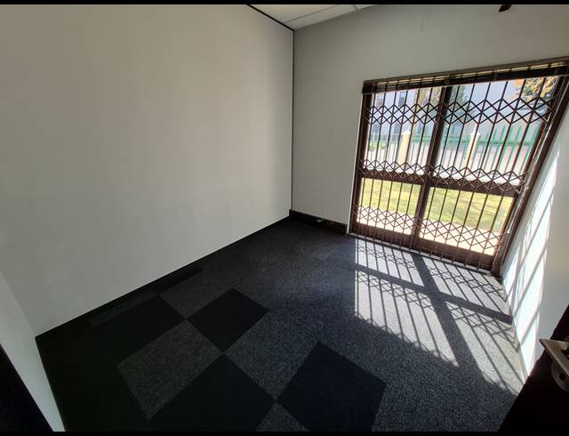 905M² OFFICE TO LET IN WOODMEAD